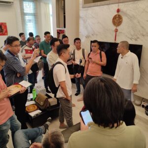 罗正阳师傅与学生们